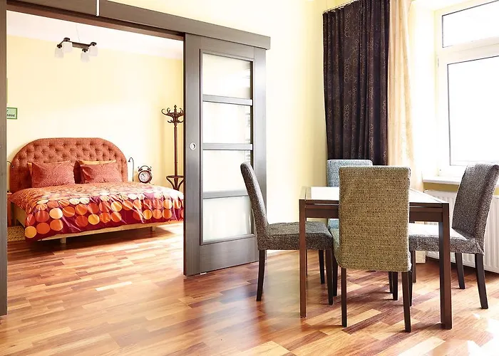 Lovely Funky Flat Near Royal Park